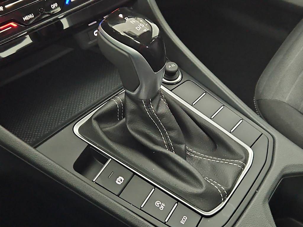Thumbnail: 2025 Volkswagen Jetta - 16