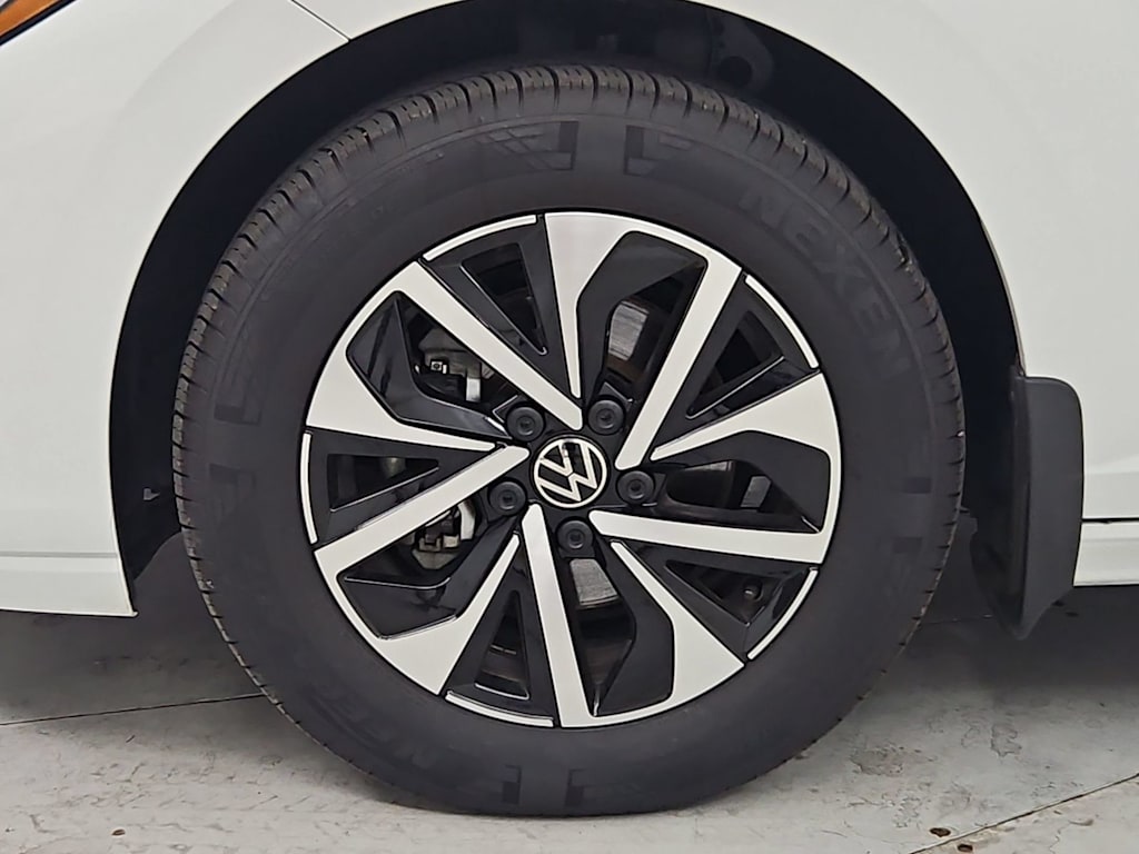 Thumbnail: 2025 Volkswagen Jetta - 8