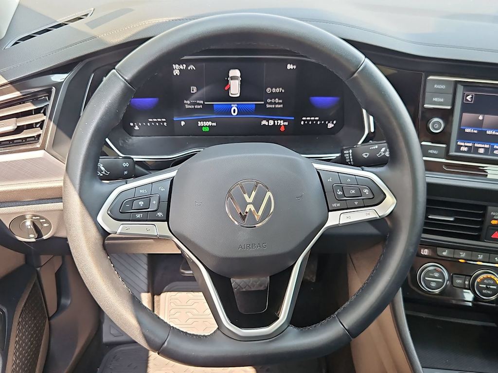 Thumbnail: 2023 Volkswagen Jetta - 14