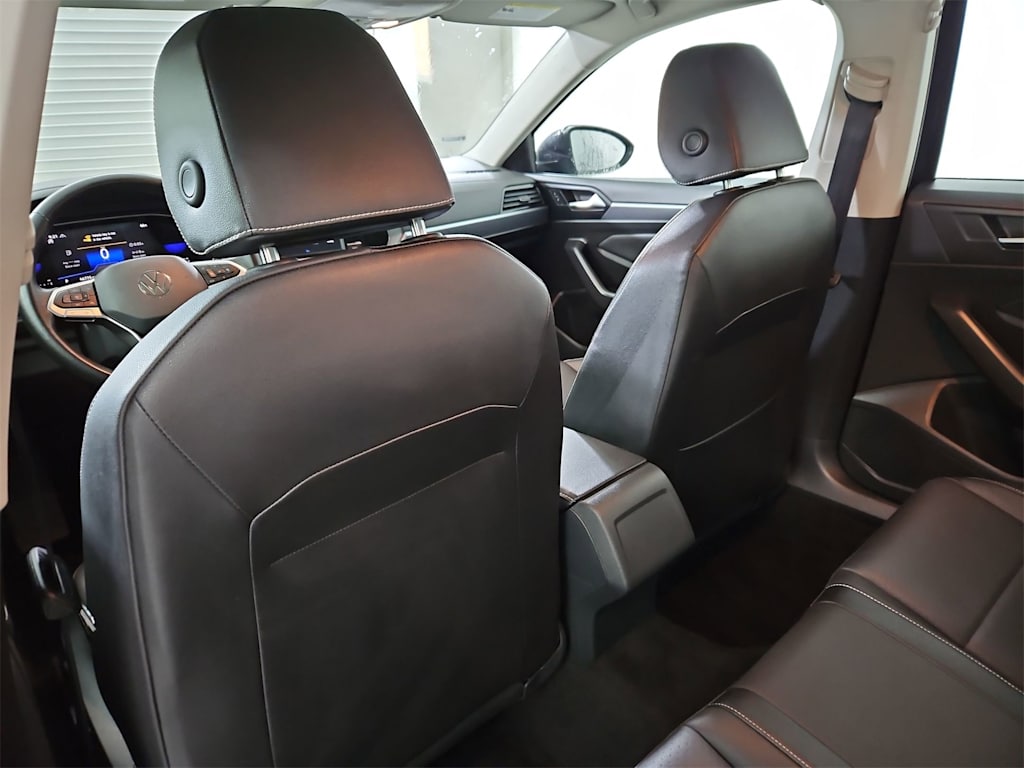 Thumbnail: 2024 Volkswagen Jetta - 12