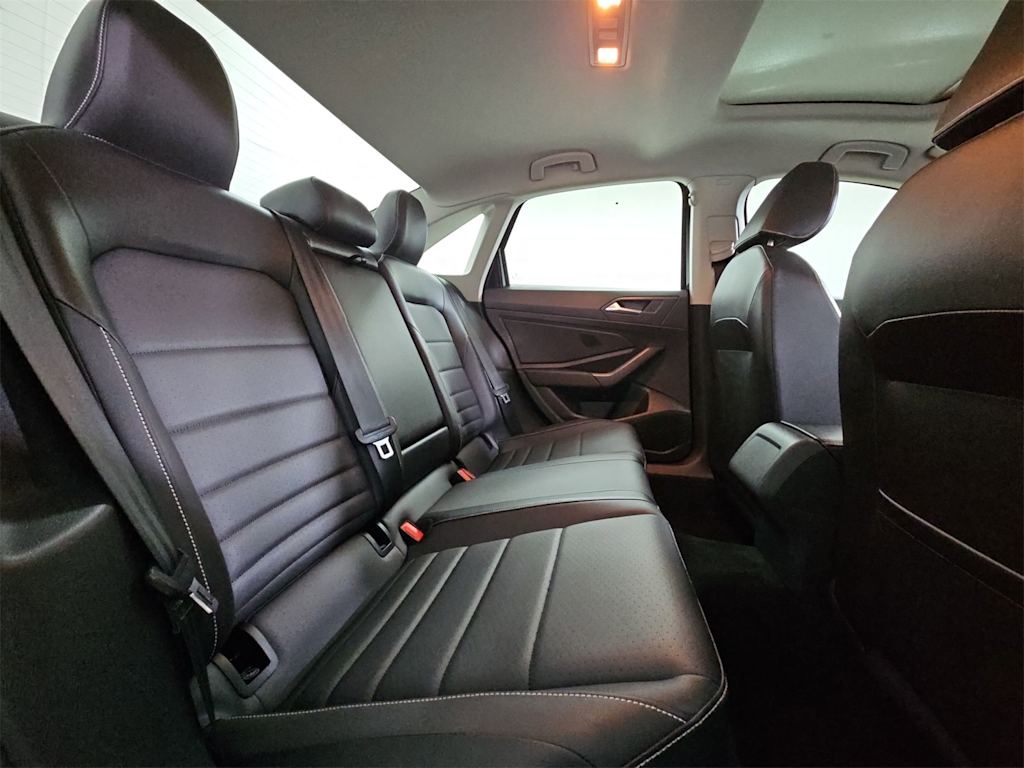 Thumbnail: 2024 Volkswagen Jetta - 28