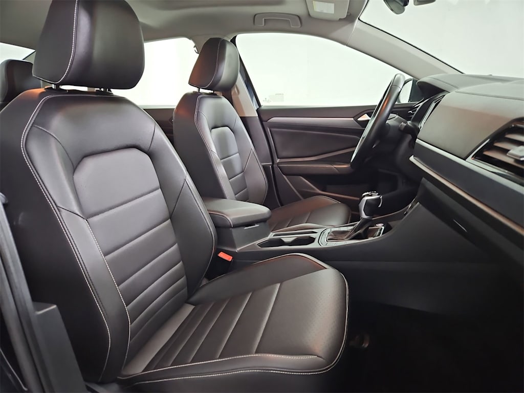 Thumbnail: 2024 Volkswagen Jetta - 30