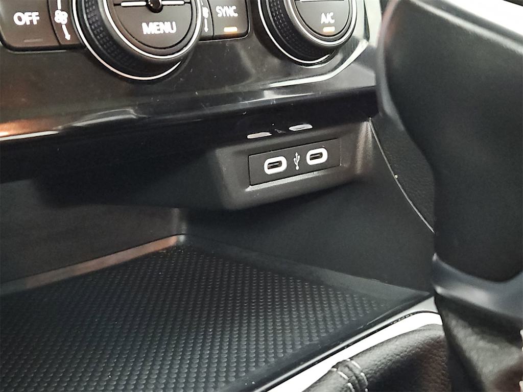 Thumbnail: 2024 Volkswagen Jetta - 36