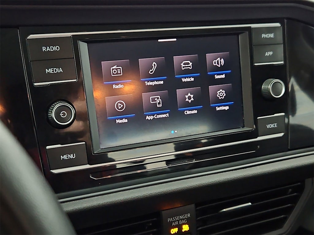 Thumbnail: 2024 Volkswagen Jetta - 15