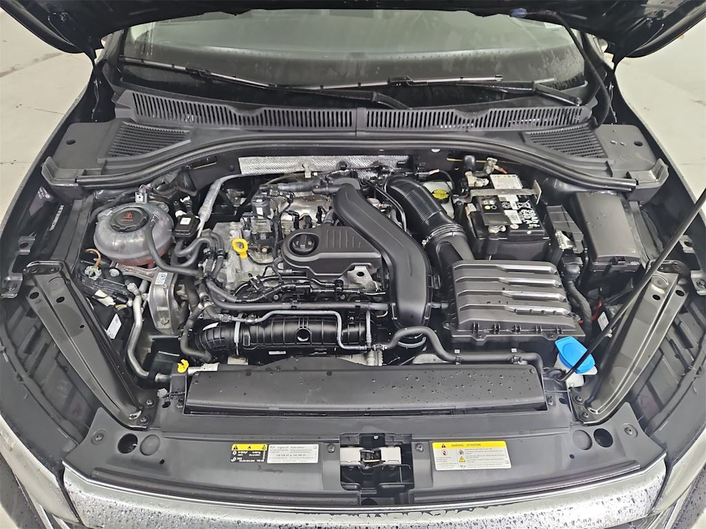 Thumbnail: 2024 Volkswagen Jetta - 9