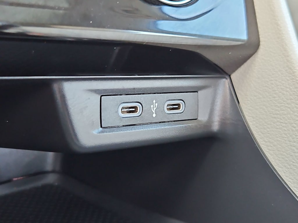 Thumbnail: 2023 Volkswagen Jetta - 36