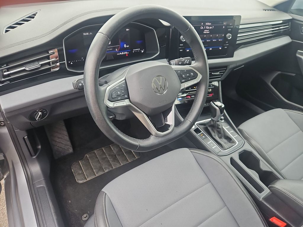 Thumbnail: 2025 Volkswagen Jetta - 2