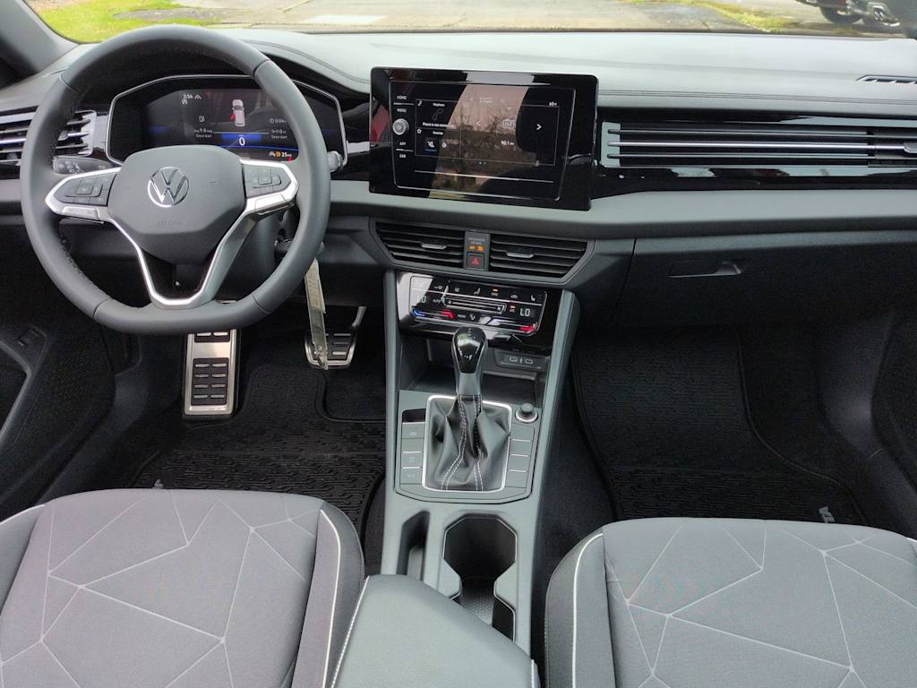 Thumbnail: 2026 Volkswagen Jetta - 9