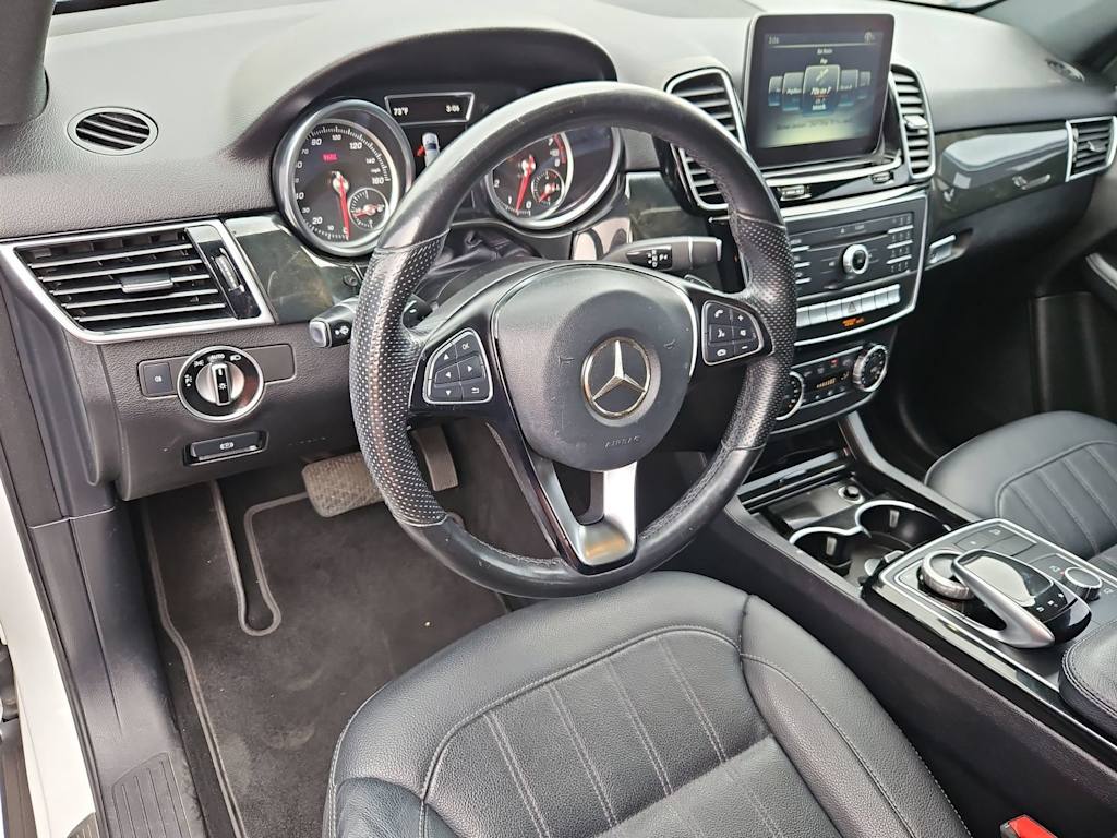 Thumbnail: 2018 Mercedes-Benz GLE - 2