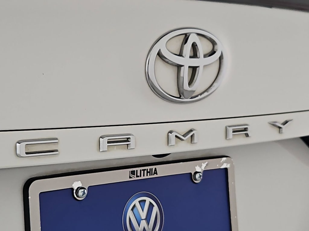 Thumbnail: 2018 Toyota Camry - 25