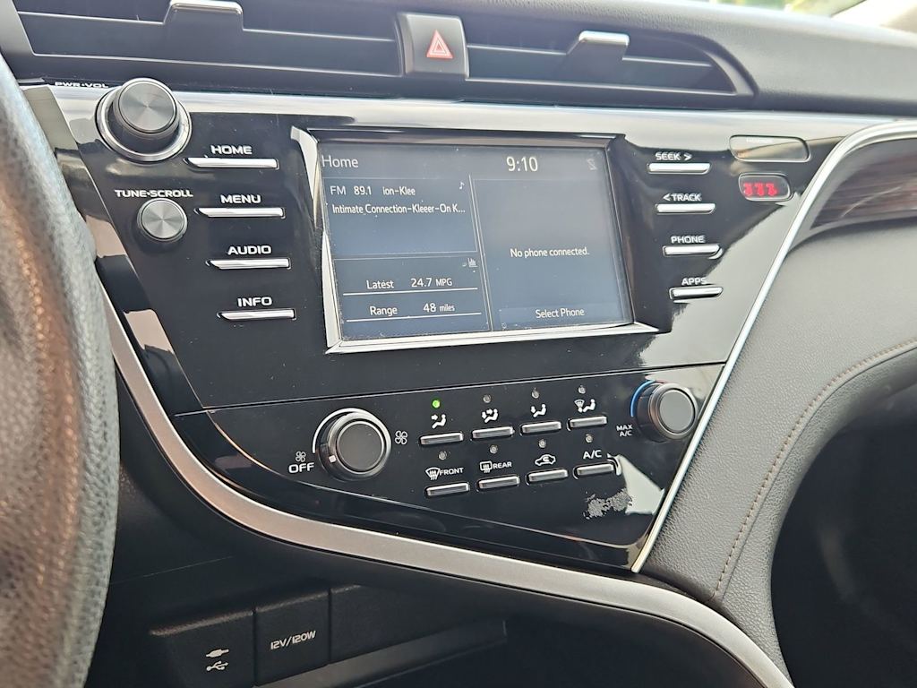 Thumbnail: 2018 Toyota Camry - 15