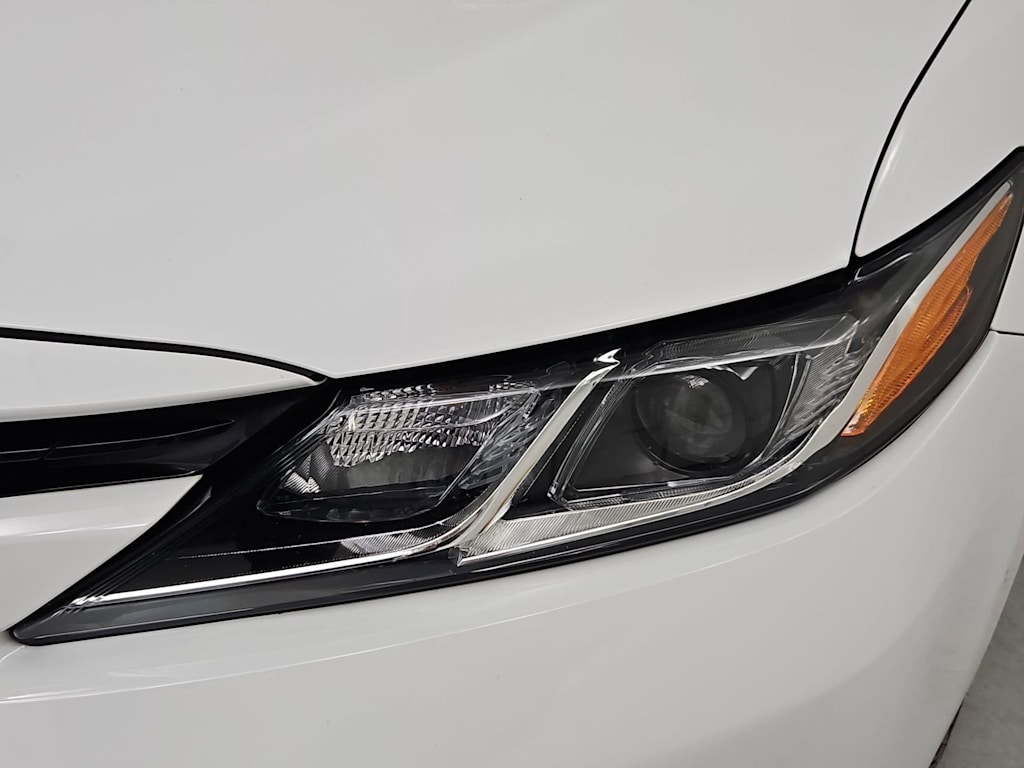 Thumbnail: 2018 Toyota Camry - 24