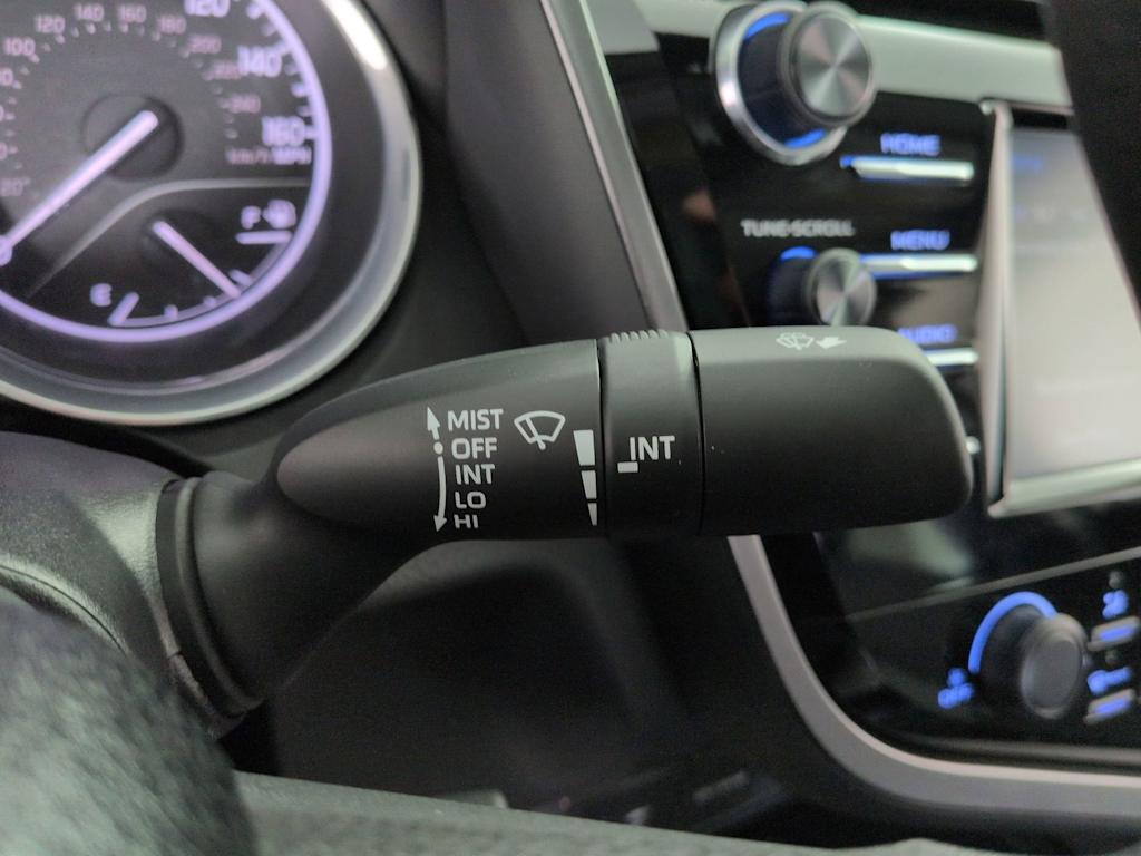 Thumbnail: 2019 Toyota Camry - 16