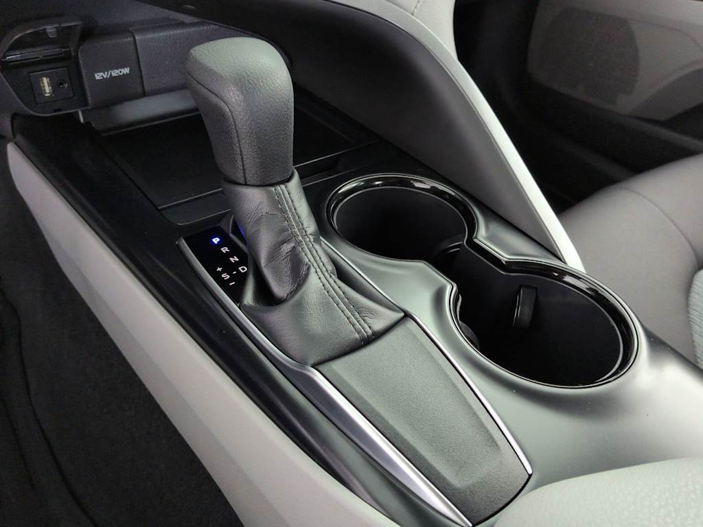 Thumbnail: 2019 Toyota Camry - 32