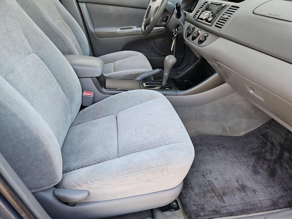 Thumbnail: 2004 Toyota Camry - 12