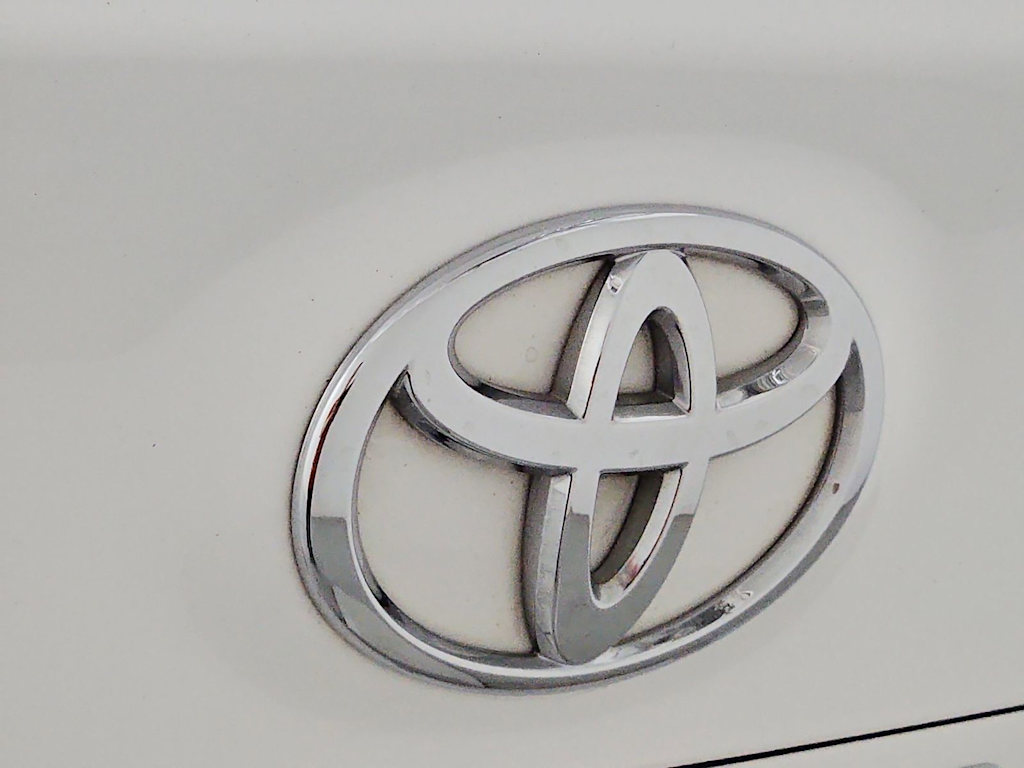 Thumbnail: 2022 Toyota Camry - 7