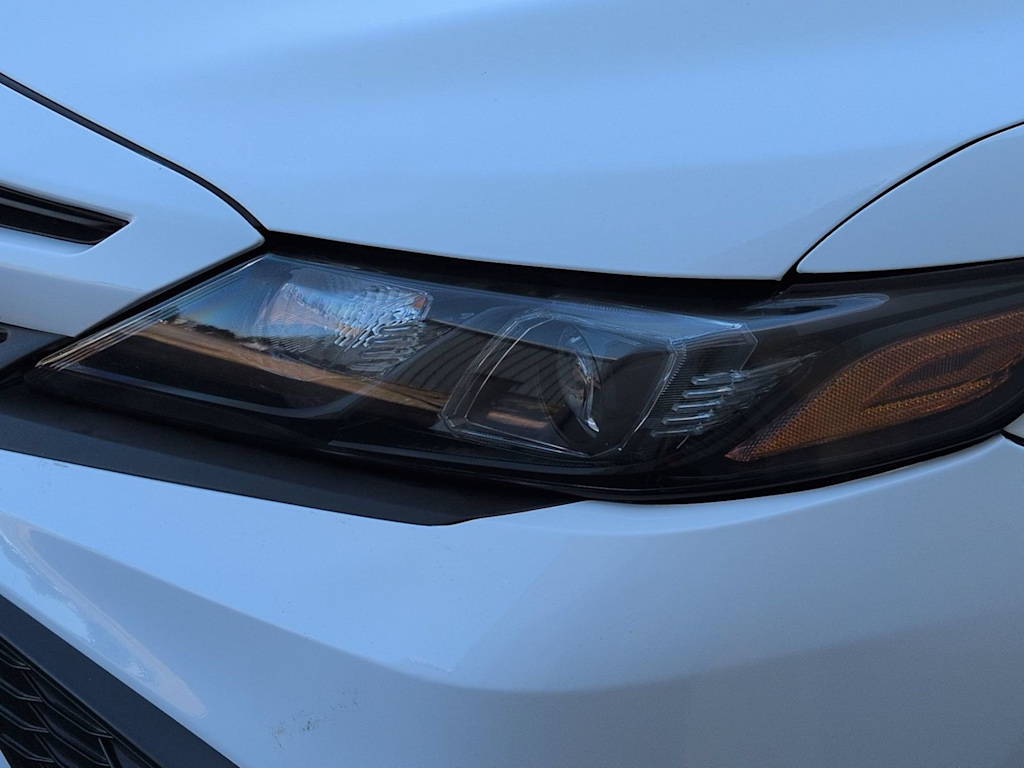 Thumbnail: 2021 Toyota Camry - 24