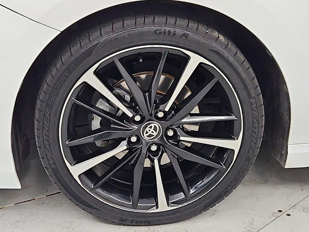 Thumbnail: 2020 Toyota Camry - 8