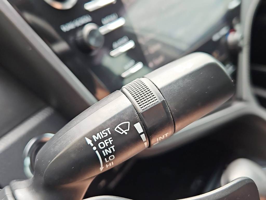 Thumbnail: 2020 Toyota Camry - 16