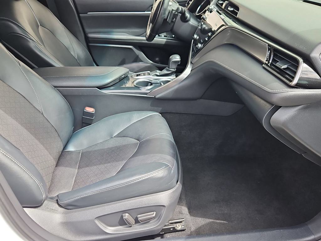 Thumbnail: 2020 Toyota Camry - 12