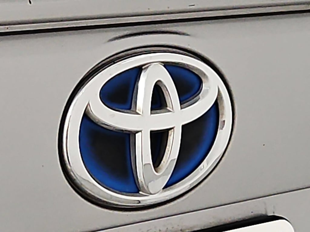 Thumbnail: 2023 Toyota RAV4 - 7