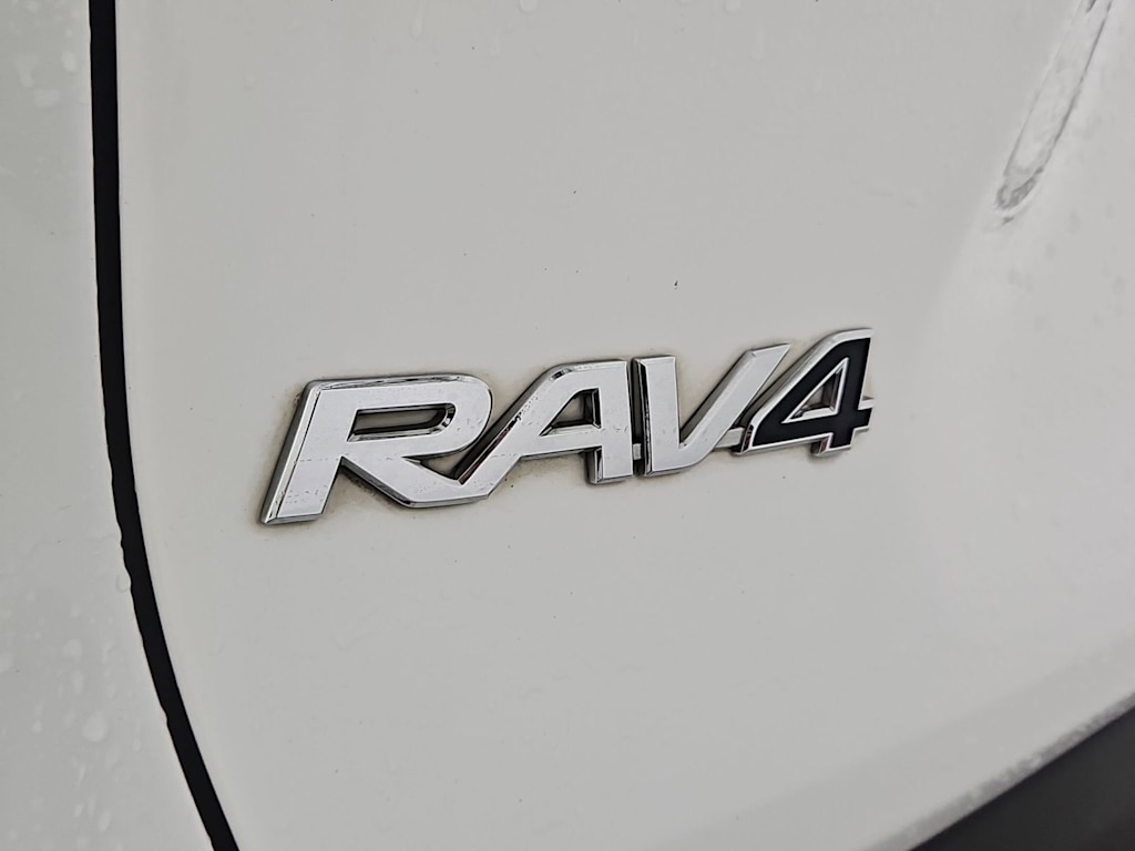 Thumbnail: 2021 Toyota RAV4 - 29