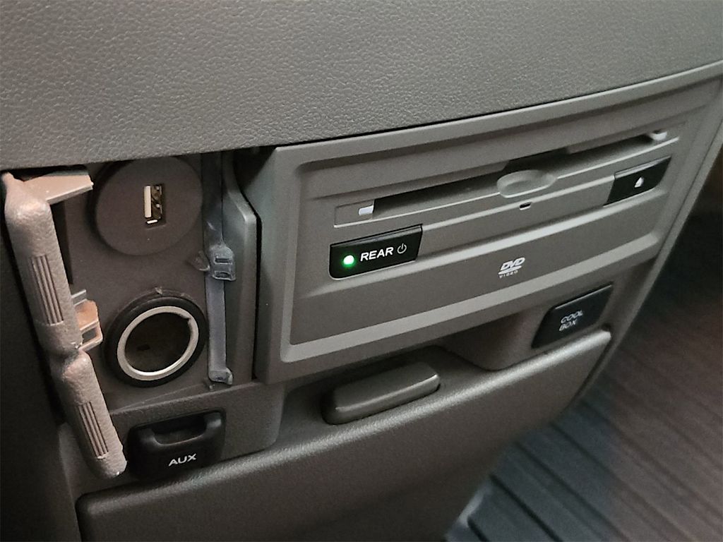 Thumbnail: 2015 Honda Odyssey - 36