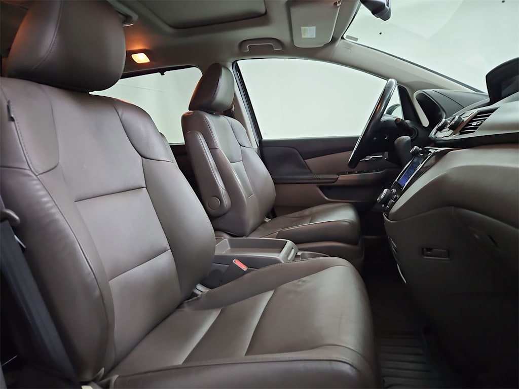 Thumbnail: 2015 Honda Odyssey - 12