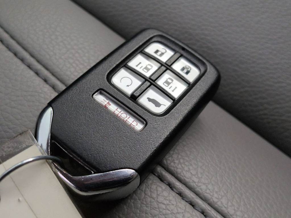 Thumbnail: 2023 Honda Odyssey - 19