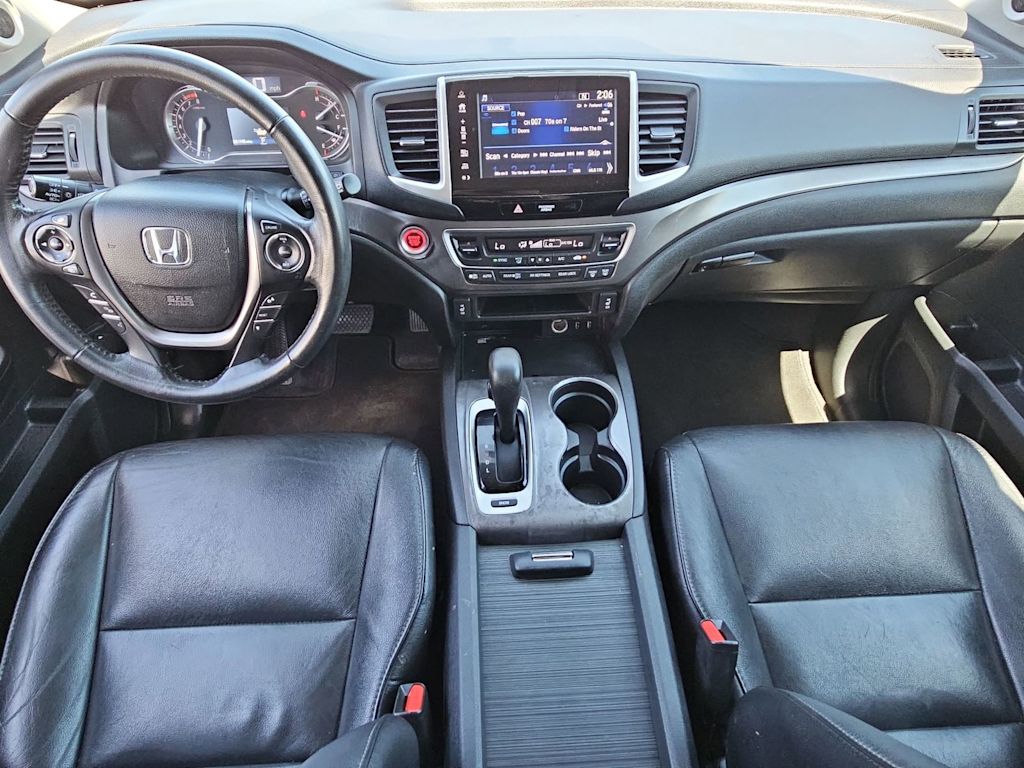 Thumbnail: 2017 Honda Pilot - 10