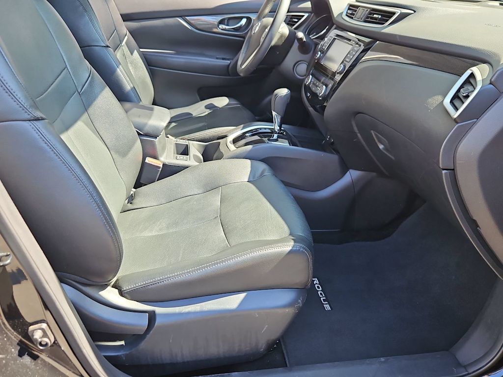 Thumbnail: 2016 Nissan Rogue - 12