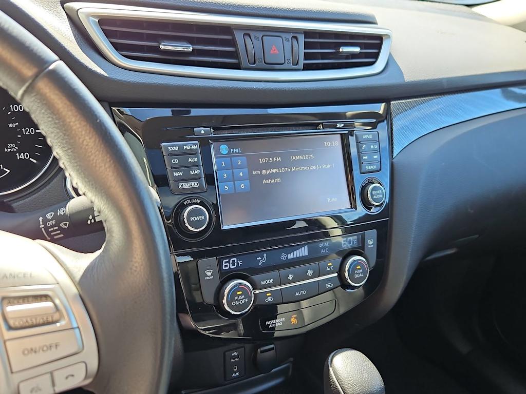Thumbnail: 2016 Nissan Rogue - 16