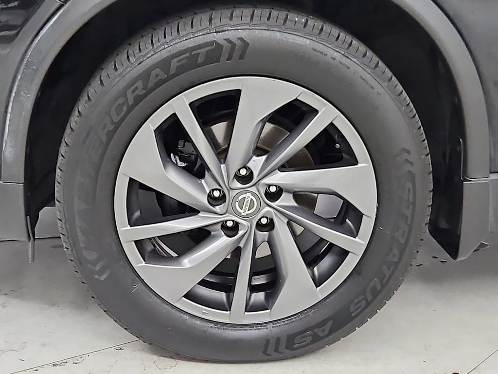 Thumbnail: 2016 Nissan Rogue - 8