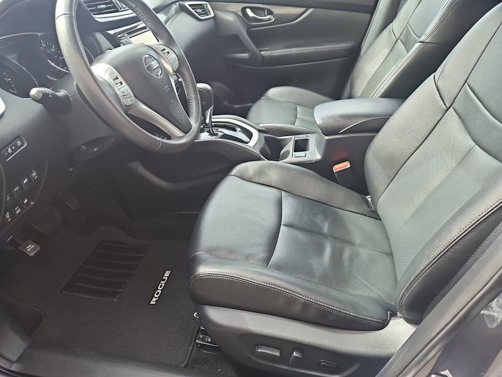 Thumbnail: 2016 Nissan Rogue - 10