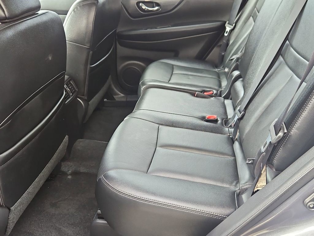 Thumbnail: 2016 Nissan Rogue - 27