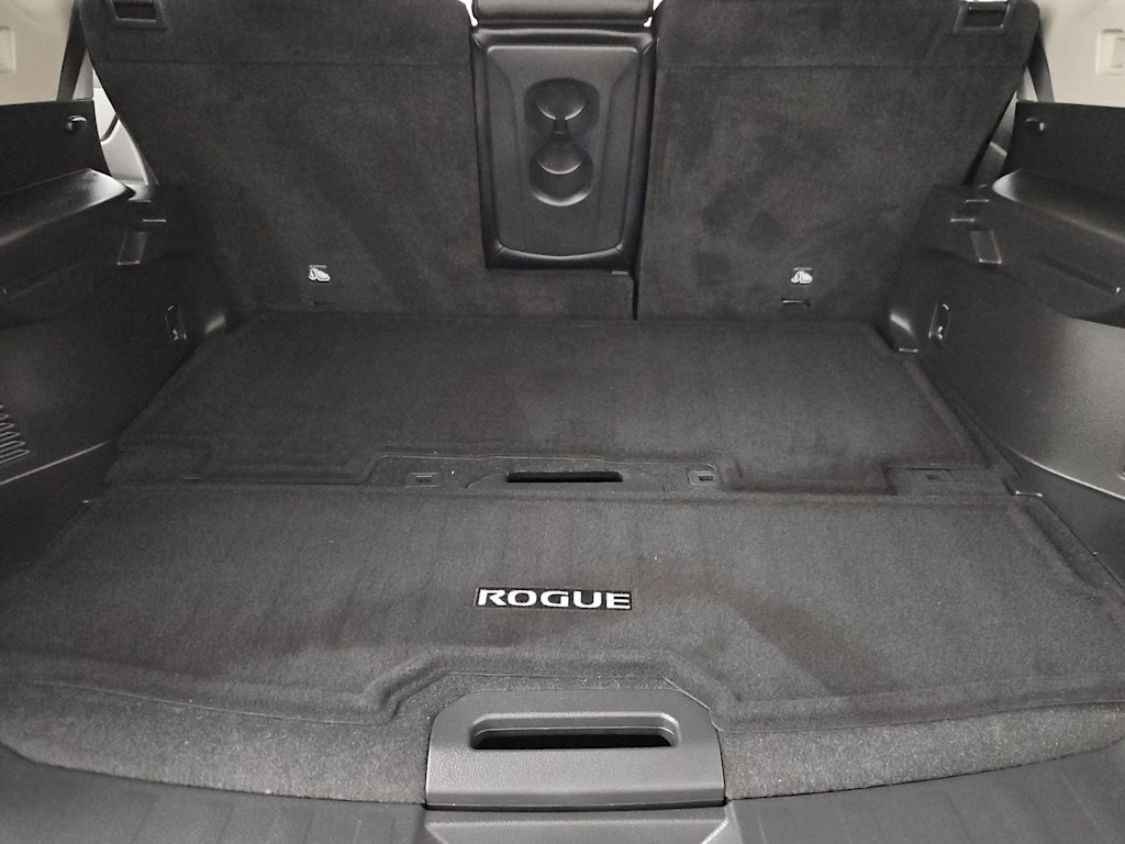 Thumbnail: 2016 Nissan Rogue - 18