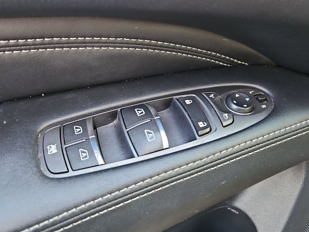 Thumbnail: 2017 INFINITI QX60 - 24