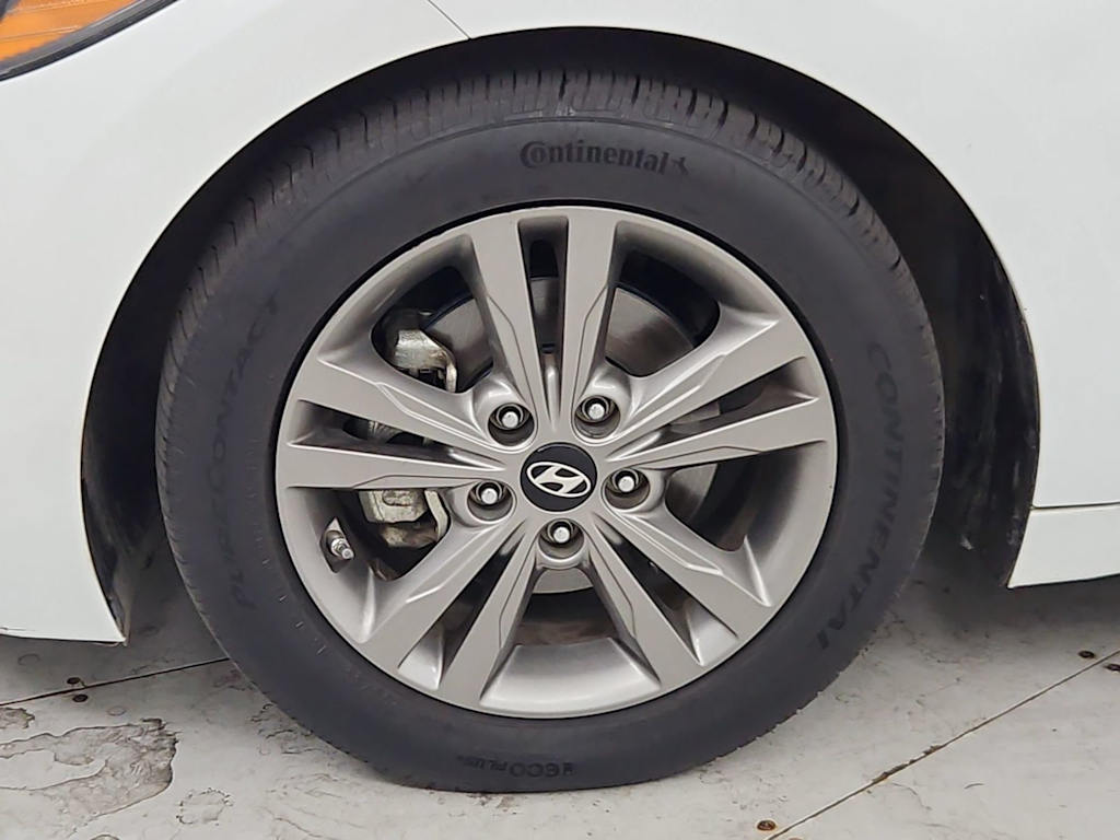 Thumbnail: 2017 Hyundai Elantra - 8