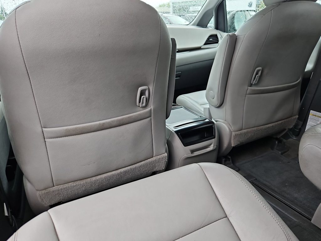 Thumbnail: 2017 Toyota Sienna - 27