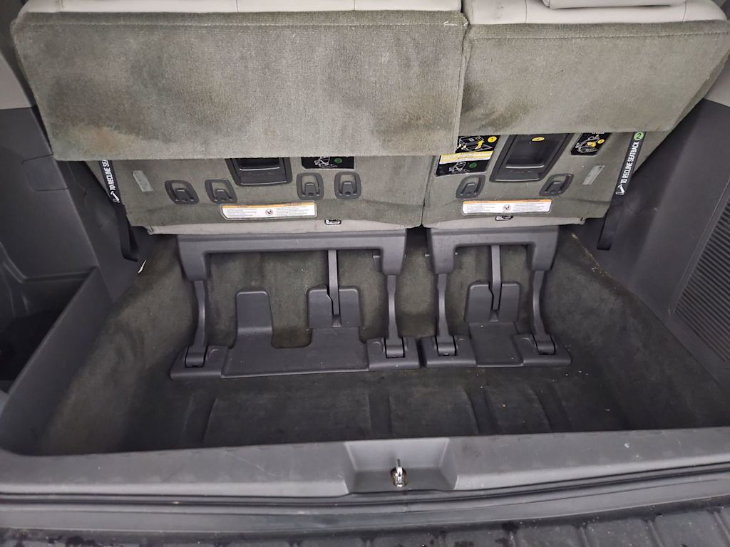 Thumbnail: 2017 Toyota Sienna - 35
