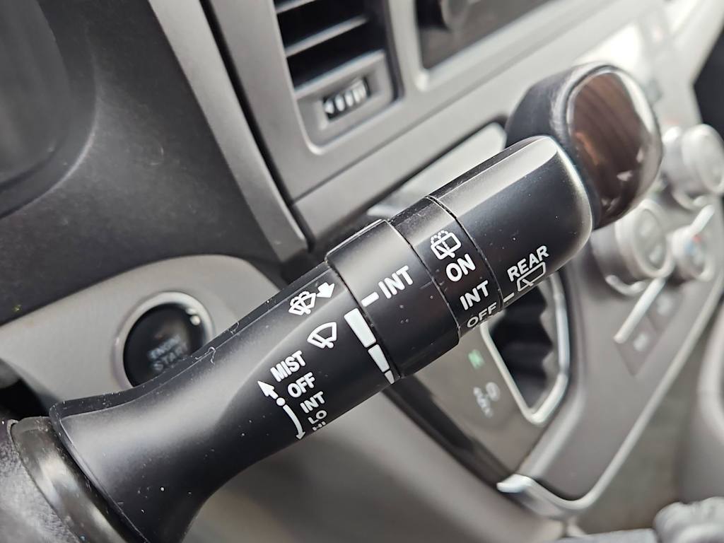 Thumbnail: 2017 Toyota Sienna - 32
