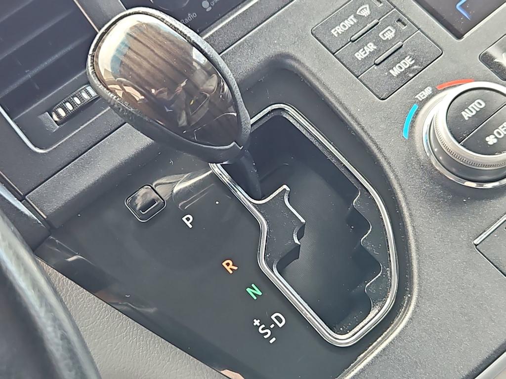 Thumbnail: 2017 Toyota Sienna - 35