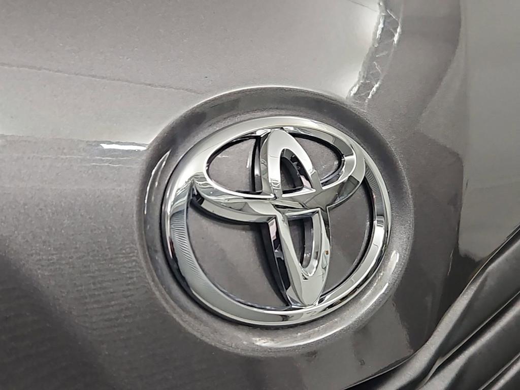 Thumbnail: 2017 Toyota Sienna - 7