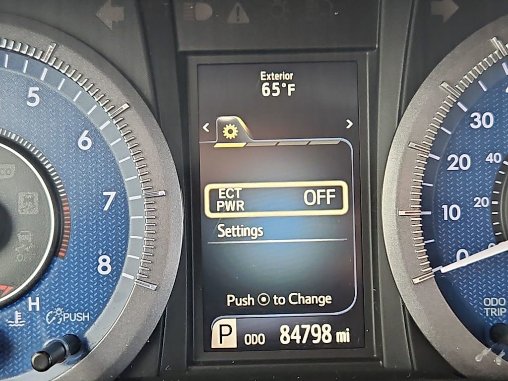 Thumbnail: 2017 Toyota Sienna - 18