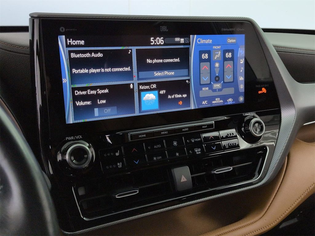 Thumbnail: 2021 Toyota Highlander - 15