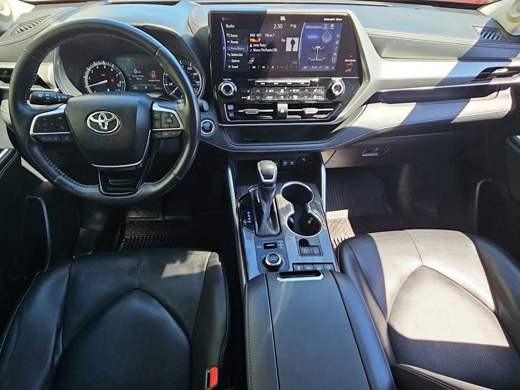 Thumbnail: 2020 Toyota Highlander - 10