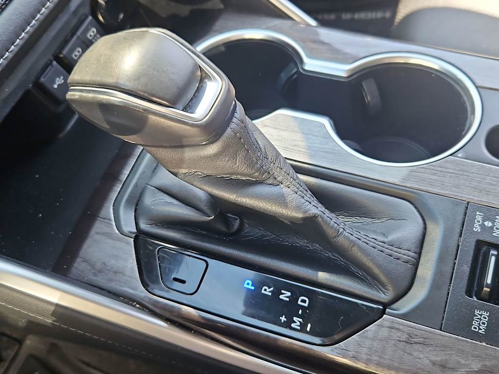 Thumbnail: 2020 Toyota Highlander - 17