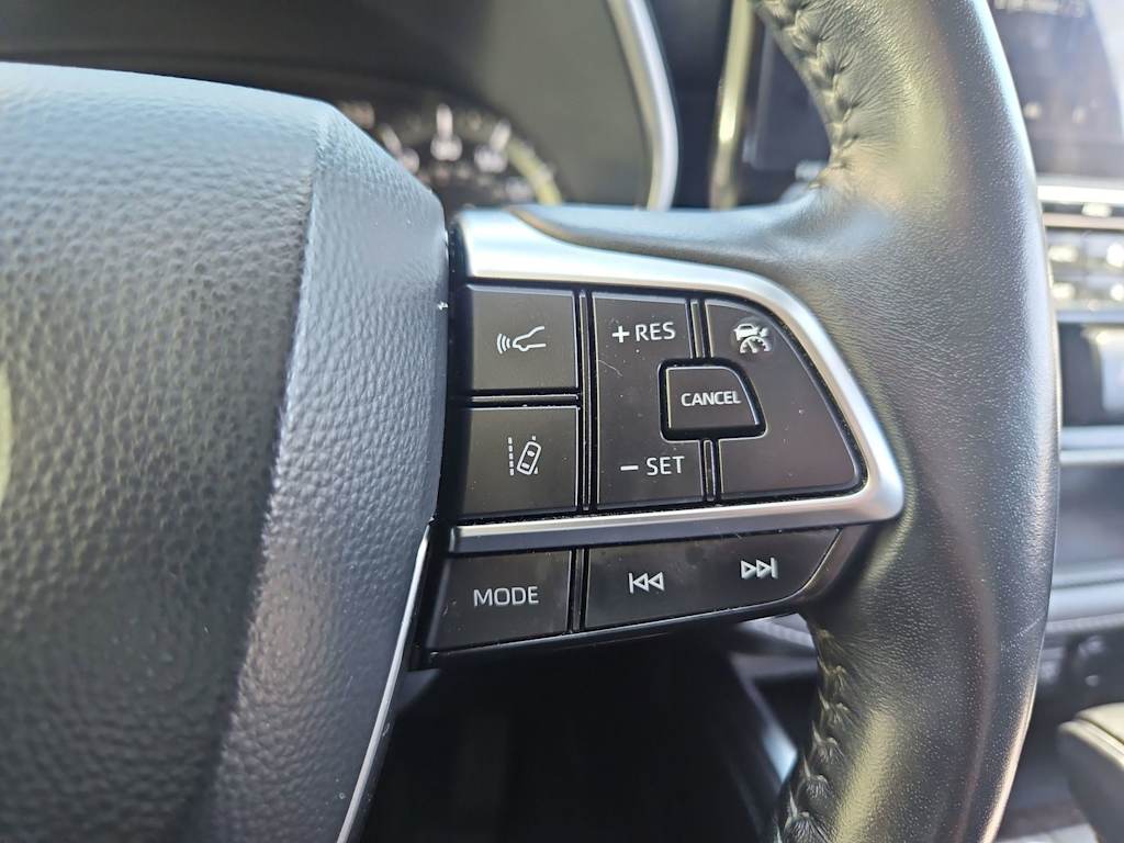 Thumbnail: 2020 Toyota Highlander - 31
