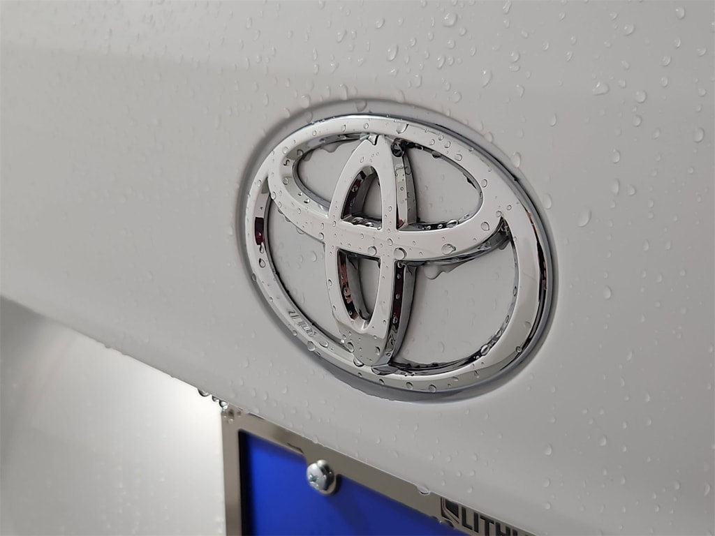 Thumbnail: 2022 Toyota Highlander - 7