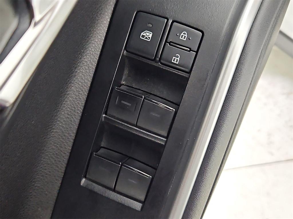 Thumbnail: 2022 Toyota Highlander - 26